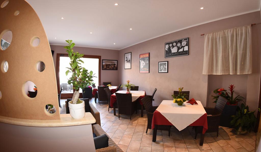 Albergo La Perla ออร์เบเตลโล ภายนอก รูปภาพ